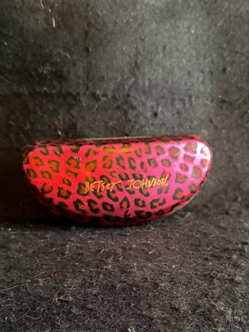 Betsey Johnson Eyeglass/Sunglass ‘Clam Shell’ Hard Case